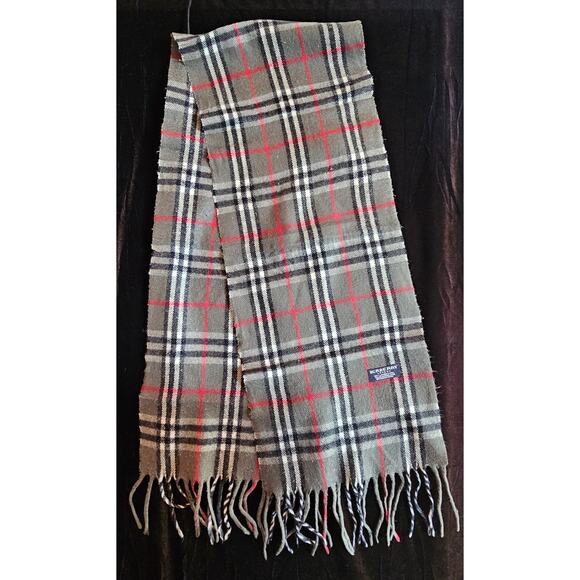 BURBERRYs of London 100% Lambswool Gray Scarf Shawl Nova Check Vintage (2) - Picture 4 of 8
